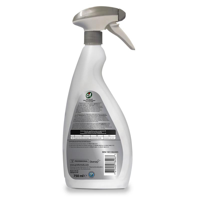 Un pulverizador de Diversey Deutschland GmbH & Co. OHG, de color blanco con boquilla gris y diversos textos y un logotipo en la etiqueta, forma parte de la gama Cif Professional y resulta ideal para limpiar barbacoas y hornos. Este envase de 750 ml ofrece soluciones eficaces para eliminar la grasa, y el número de referencia (SKU) es claramente visible en la parte inferior.