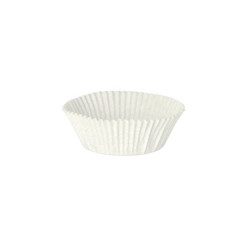 Ein einzelnes weißes PAPSTAR-Backförmchen (Ø 5 cm, 2,5 cm hoch) der PAPSTAR GmbH - ideal zum Backen von Cupcakes oder Muffins - ist leer vor einem schlichten weißen Hintergrund abgebildet.