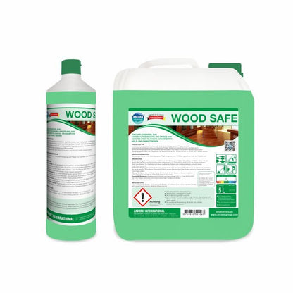 Dos contenedores Arcora WOOD SAFE verde-blanco - una botella alta y una jarra de 5 litros con asa - se utilizan para la limpieza y el mantenimiento de suelos de madera y parquet aceitados o imprimados con aceite/cera. Ambos tienen instrucciones detalladas en las etiquetas.