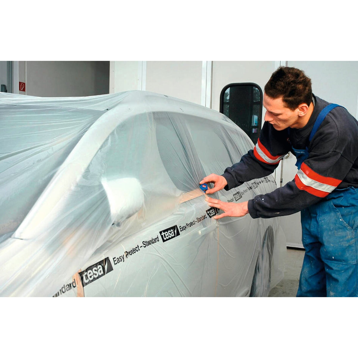 tesa Professional Easy Protect Standard 4394, 300 m x 4 m, white/transparent – Application