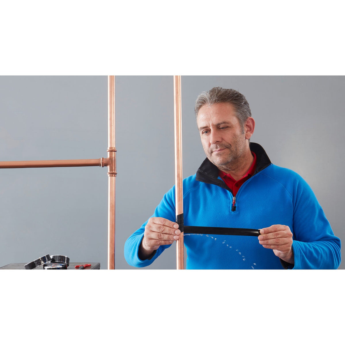 tesa Professional 4600 Xtreme Conditions Repair Tape, 3 m x 25 mm – Application
