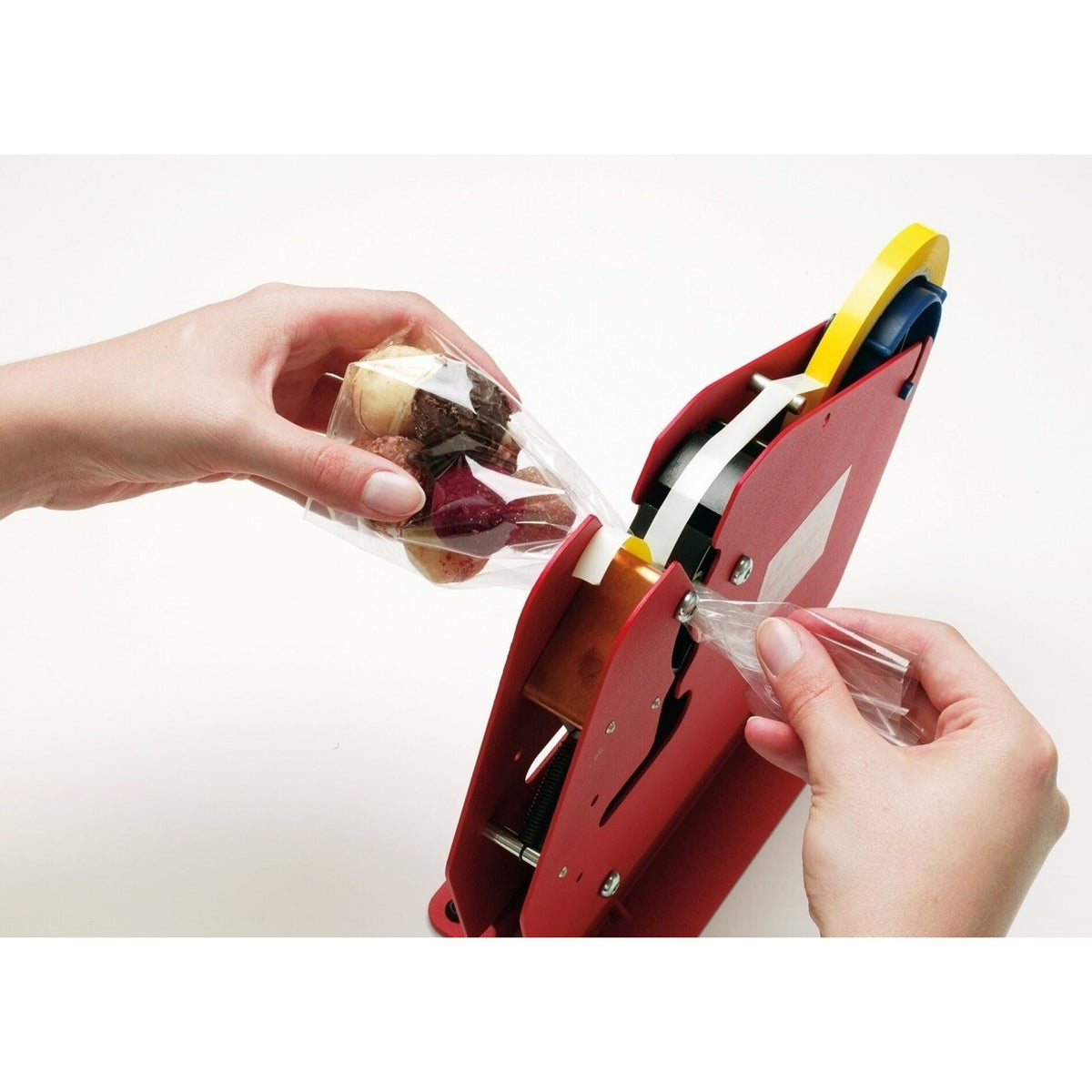 tesa 6256 Bag Sealer for Rolls Up to 12 mm Wide – Application