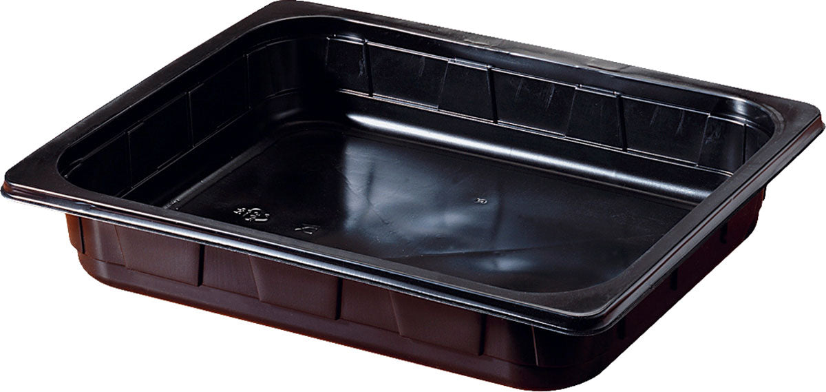 Die Duni GmbH PP Schale 1/2 GN Schwarz PP 325x265 ist ein schwarzes, rechteckiges Speisetablett mit flachen Seiten und einer glatten Innenseite, ideal für die Gastronomie oder das Catering, abgebildet auf weißem Hintergrund.
