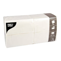 A sealed, clear package contains 500 white PAPSTAR 1-ply napkins, 33x33 cm, 1/8-fold from PAPSTAR GmbH. The label indicates size, quantity, and FSC certification.