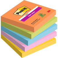 Un paquete de seis blocs de notas Post-it® Super Sticky Notes de 76 x 76 mm, con 90 hojas por bloc, en los colores naranja, verde, azul, amarillo, rosa y morado, de 3M Deutschland GmbH; cada bloc cuenta con la certificación PEFC al 100 %.