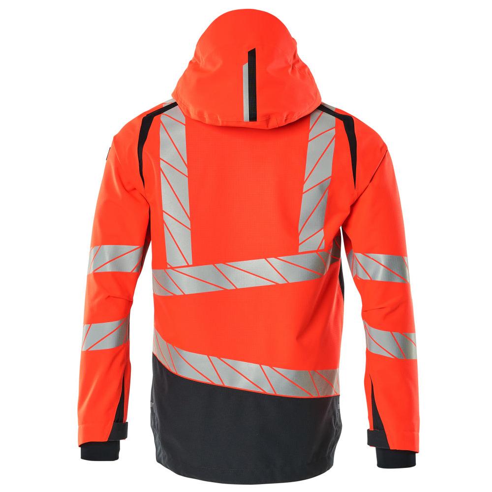 Chaqueta rígida con forro ligero.