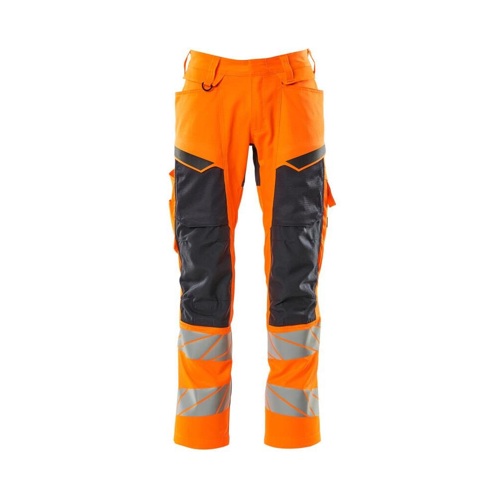 Pantalones con bolsillos en las rodillas, pantalones con inserciones elásticas.