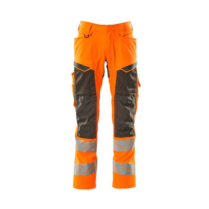 Pantalones con bolsillos en las rodillas, pantalones con inserciones elásticas.