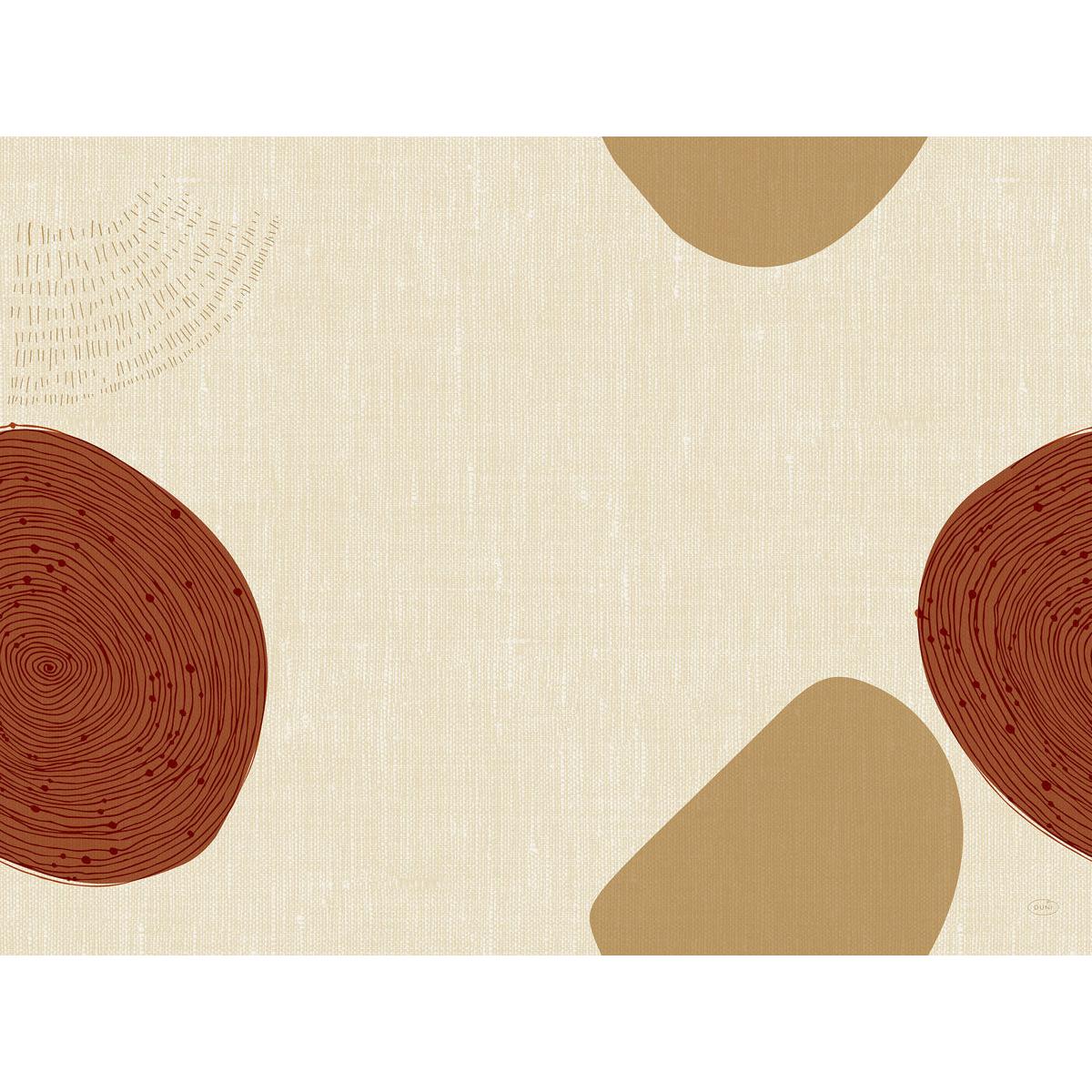 Die Dunicel-Tischsets 30 x 40 cm Earthy von Duni GmbH zeigen abstrakte braune und hellbraune Formen mit Holzmaserung und Stitching-Effekten, ideal als moderne Tischdekoration. Jede Packung enthält 100 Stück.