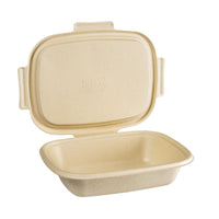 Una caja «Bagasse Box Shield» de Duni GmbH, de color marrón y forma rectangular, de 1200 ml (426 x 304 x 57 mm), compostable y con tapa con bisagra, que se muestra abierta y vacía. Envase desechable respetuoso con el medio ambiente, biodegradable. El paquete contiene 50 unidades.