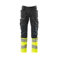 Pantalones con bolsillos en las rodillas, pantalones con inserciones elásticas.