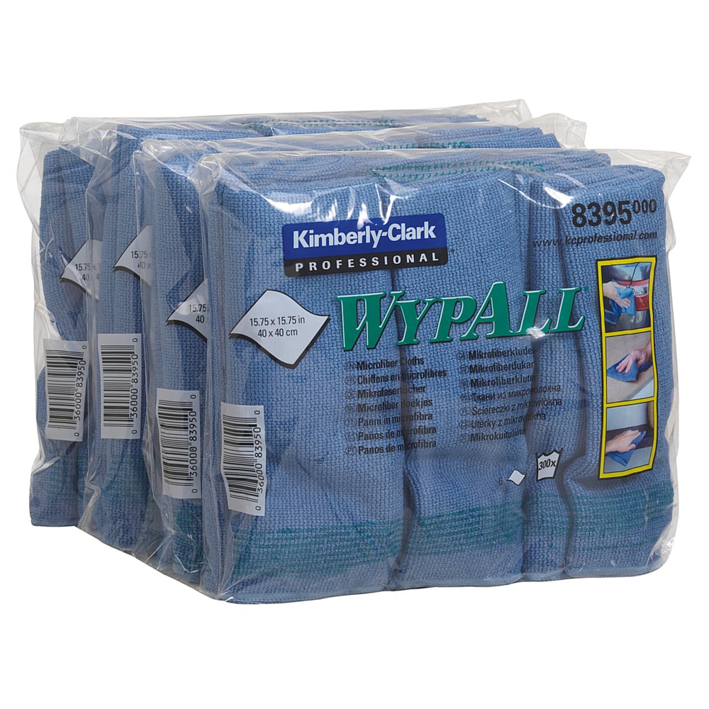 Drei durchsichtige Plastikpackungen der blauen WypAll® Mikrofasertücher - flaches Tuch / 40 x 40 cm der Kimberly-Clark GmbH sind gestapelt. Auf den Verpackungen sind der Produktname, das Logo und die Reinigungshinweise zu sehen, und sie werben jeweils für ein effektives Mikrofaser-Reinigungstuch.