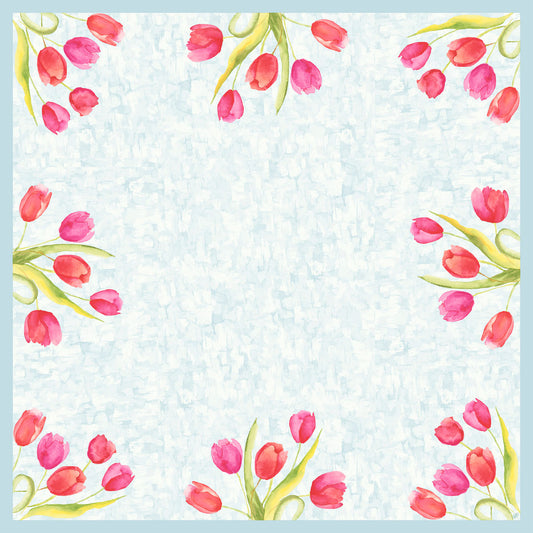 Die Dunicel-Mitteld. 84x84cm - Gemalte Tulpen Tischdecke von Duni GmbH zeigt rosa und rote Tulpen-Aquarelle mit grünen Blättern in allen vier Ecken auf einem hellblauen, strukturierten Hintergrund mit einer leeren Mitte.