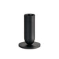 Un elegante candelabro negro de metal (diseño Totem, 5,7x8 cm) de Duni GmbH está sobre un fondo blanco y es, por lo tanto, una decoración de mesa elegante y un elemento decorativo llamativo. El paquete contiene 1 pieza.