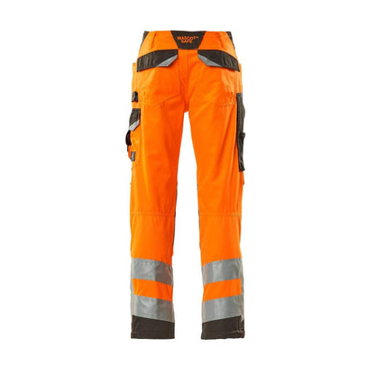 Pantalón con bolsillos en las rodillas