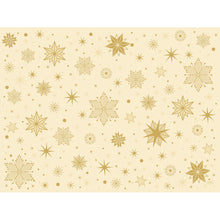 Die Duni GmbH Papier-Tischsets 30x40cm Stargazing creme haben einen beigen Hintergrund mit goldenen Sternen und Schneeflocken in verschiedenen Größen und Stilen, gleichmäßig verstreut für ein himmlisches Design. Packung mit 250 Stück.