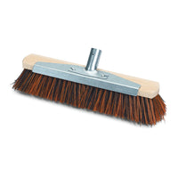 La escoba para exteriores Nölle Profi Brush de 40 cm con soporte metálico para el mango (Ø 28 mm) es ideal para uso en exteriores; de Nölle Profi Brush Bürsten- & Pinseltechnik e.K., 1 unidad.