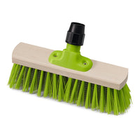 La escoba de raspado Nölle Profi Brush Prestige de 29 cm destaca por su bloque de madera de haya clara, sus cerdas Elaston de color verde brillante y su empuñadura de plástico verde; fabricada por Nölle Profi Brush Bürsten- & Pinseltechnik e.K.