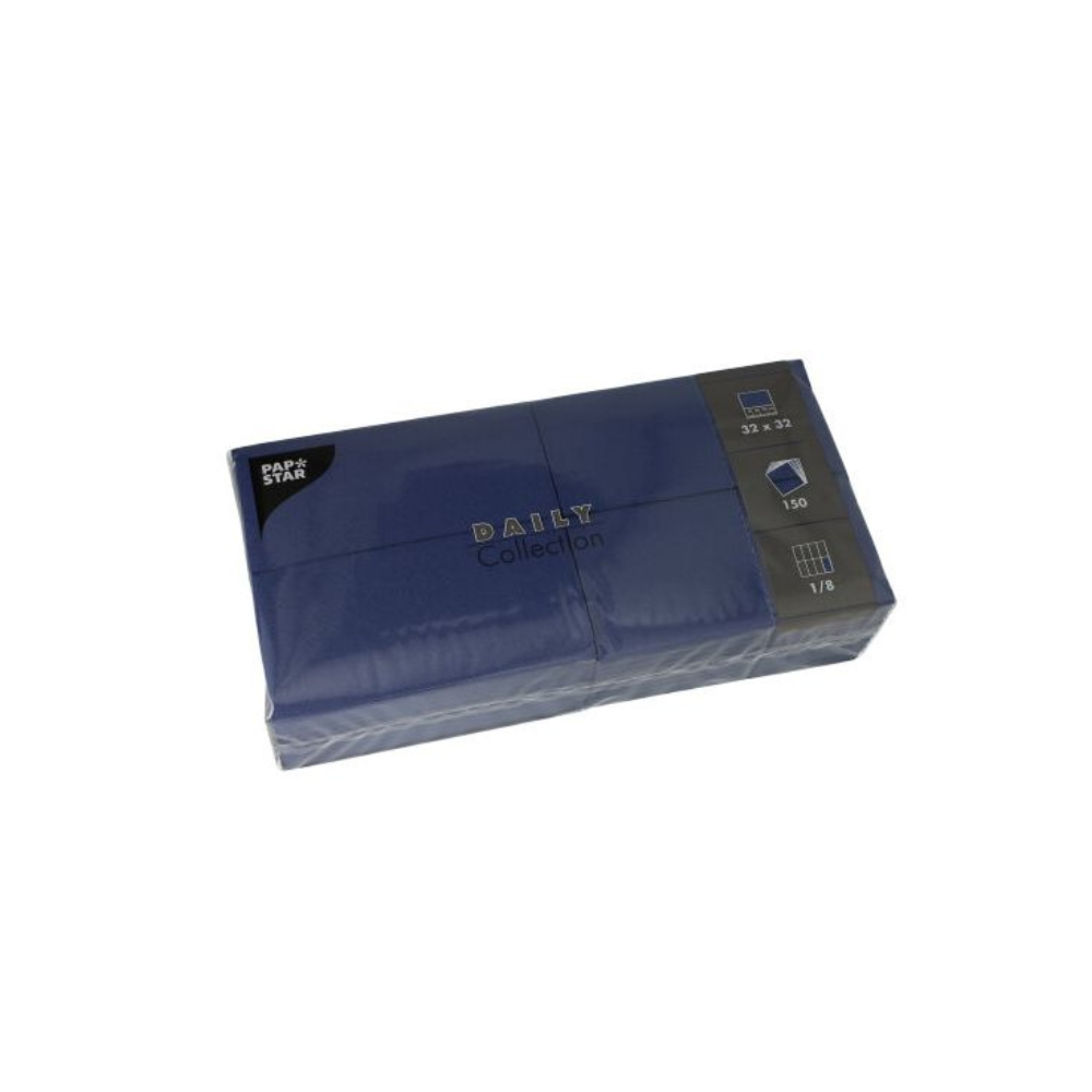 Avbildet er en pakke blå papirservietter fra „DAILY Collection“ av PAPSTAR GmbH. Pakken er perfekt for borddekorasjon og er merket med symboler som angir målene (32 x 32 cm), mengden (150 stykker) og foldetypen (1/8). Se frem til servietter fra det pålitelige merket PAPSTAR GmbH.