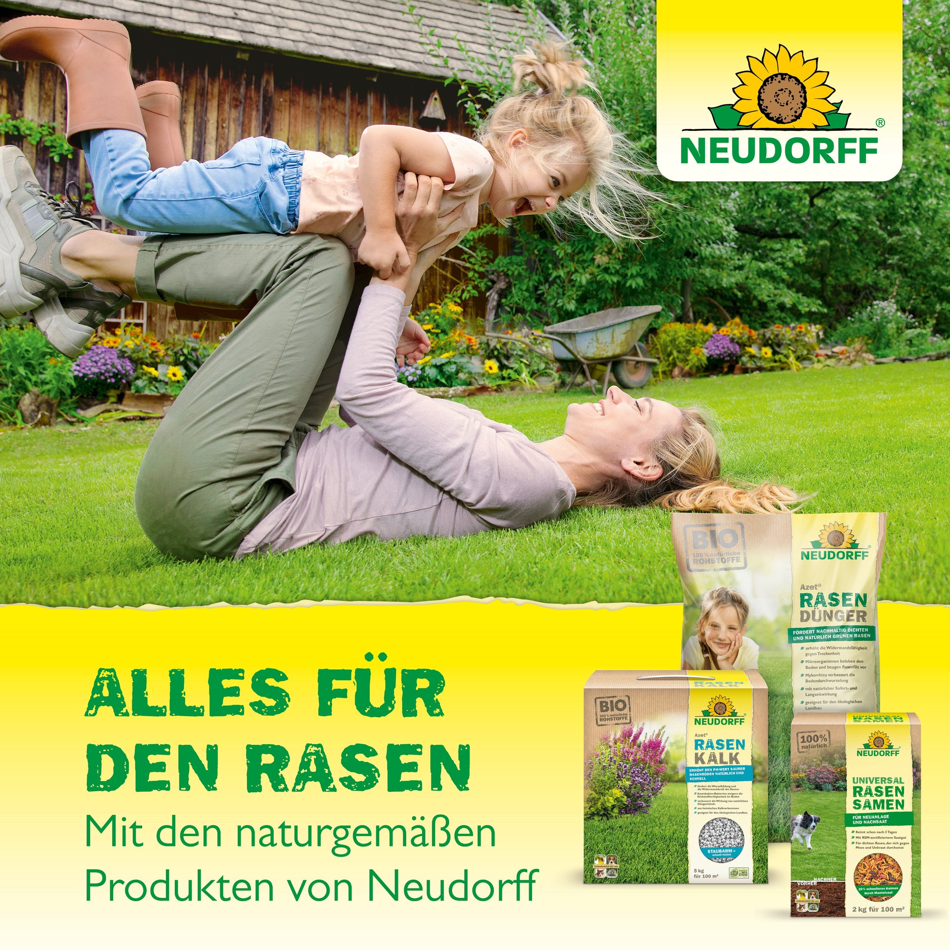 Ein Erwachsener und ein Kind spielen auf einem grünen Rasen. Im Vordergrund sind Azet RasenKalk und Rasenpflegeprodukte von Neudorff Shop zu sehen. Der Text lautet: "ALLES FÜR DEN RASEN. Mit den naturgemäßen Produkten von Neudorff - ideal gegen Moos.