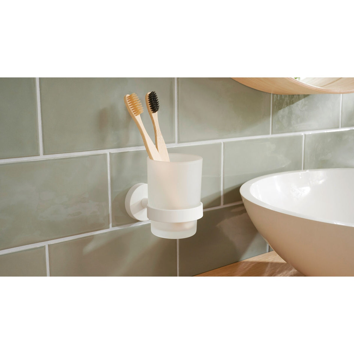 Soporte para vasos de cepillos de dientes tesa MOON WHITE, blanco mate, con solución adhesiva incluida – Instrucciones de uso