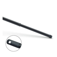 El mango telescópico de metal con recubrimiento epoxi de 130 cm y rosca de Nölle Profi Brush, fabricado por Nölle Profi Brush Bürsten- & Pinseltechnik e.K., aparece representado en ángulo sobre un fondo blanco, junto con un primer plano del extremo roscado y la muesca rectangular.