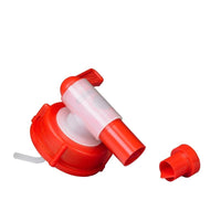 El grifo vertedor de Diversey Deutschland GmbH & Co. OHG es un vertedor manual de color rojo y blanco para jarras de 10 l, con tapa extraíble y palanca para facilitar el vertido del líquido. El paquete contiene 1 unidad.