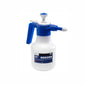 The Arcora Arspray Delta-Tec 2 spray bottle (1710 ml, Blue-White, Viton seal) from Arcora International GmbH features a pump handle, a nozzle, and measurement markings - perfect for professional cleaning.