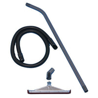 El kit de aspiración en húmedo «Premium» de Diversey Deutschland GmbH & Co. OHG incluye una manguera de aspiración, una varilla de aspiración y una boquilla de aspiración metálica con láminas rígidas, ideal para la aspiración en húmedo, presentado sobre un fondo blanco. Paquete de 1 unidad.