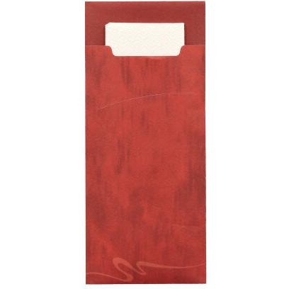 Las bolsas de cubiertos 520 de la empresa PAPSTAR GmbH cuentan con un soporte rectangular rojo de dos capas (20 x 8,5 cm) con una abertura para facilitar el acceso a la servilleta crema a juego (33 x 33 cm), que es parcialmente visible en el interior.