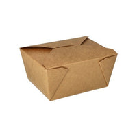 Una estructura cerrada, rectangular PAPSTAR 50 fiambreras, cartón «pure» marrón de PAPSTAR GmbH, fabricada en cartón marrón biodegradable con solapas plegadas, representada sobre un fondo blanco.