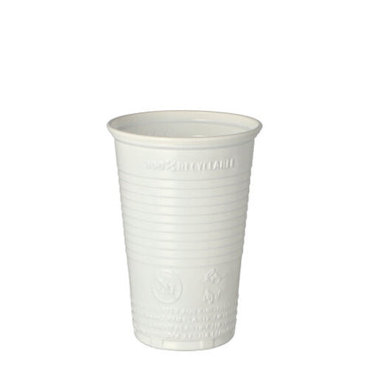 A Starpak 25 drinking cup (PP, 0.2l, Ø 7.03cm, 9.9cm high) stands upright on a white background; the plain white cup has horizontal grooves and embossed text/recycling symbols - ideal for on the go.