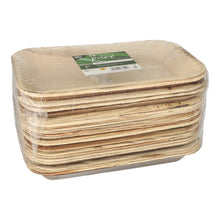 Ein Stapel PAPSTAR 25 Tabletten, Palmblatt „pure“ eckig von der PAPSTAR GmbH, verpackt in Klarsichtfolie mit grün-weißem Etikett; diese rechteckigen Platten sind biologisch abbaubar.