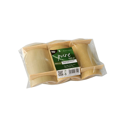 Un set de cinco bandejas cuadradas PAPSTAR de bambú "pure", cada una de 10x5,7 cm, en embalaje de plástico con etiqueta verde de PAPSTAR GmbH - ideal para salsas y aperitivos.