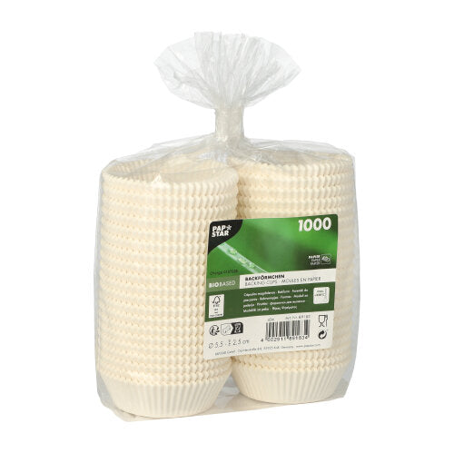 In einem transparenten Plastikbeutel befinden sich 1.000 PAPSTAR 1000 Backförmchen rund der PAPSTAR GmbH, mit grünem Etikett mit Produktdetails und Zertifizierungen.