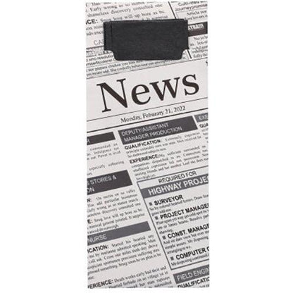 Junto a un periódico doblado con fecha lunes, 21 de febrero de 2022, con ofertas de empleo y anuncios clasificados, hay 520 bolsas de cubiertos (20 x 8,5 cm) de la PAPSTAR GmbH con servilletas de 2 capas a juego en formato 33 x 33 cm.