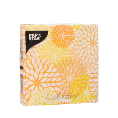 Un paquete de servilletas de 3 capas 25x25 cm 1/4 pliegue de la PAPSTAR GmbH contiene 20 servilletas con un patrón floral en amarillo y naranja sobre blanco, ideal para la decoración de mesas y bellamente empaquetado en celofán transparente.