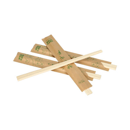 Vier Paar PAPSTAR Essstäbchen Holz "pure" (21 cm), von PAPSTAR GmbH: zwei Paare einzeln in Folie verpackt, und zwei Paare gekreuzt auf weißem Hintergrund.