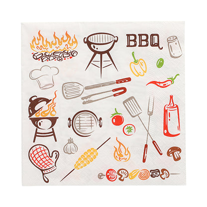 PAPSTAR GmbH 20 servietter, 33x33 cm, 3-lags, 1/4 brett designsett 1 viser illustrasjoner med grilltema som grill, flammer, kokkelue, tang, spyd, grønnsaker, sterk saus, mais og teksten "BBQ" på hvit bakgrunn.