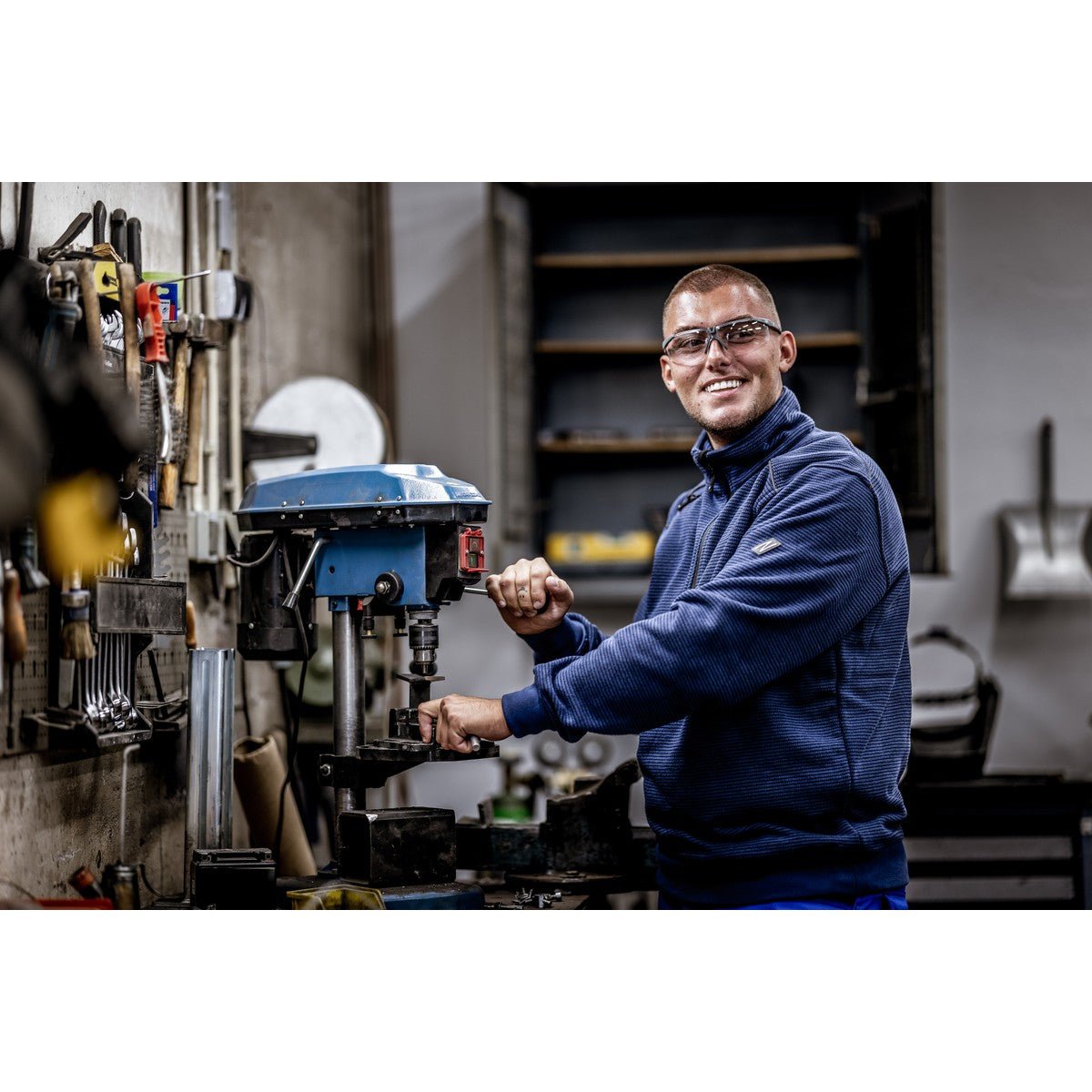 NITRAS VISION PROTECT PREMIUM, patillas, transparente / gris, plástico ISO 16321-1 | Paquete (12 piezas)