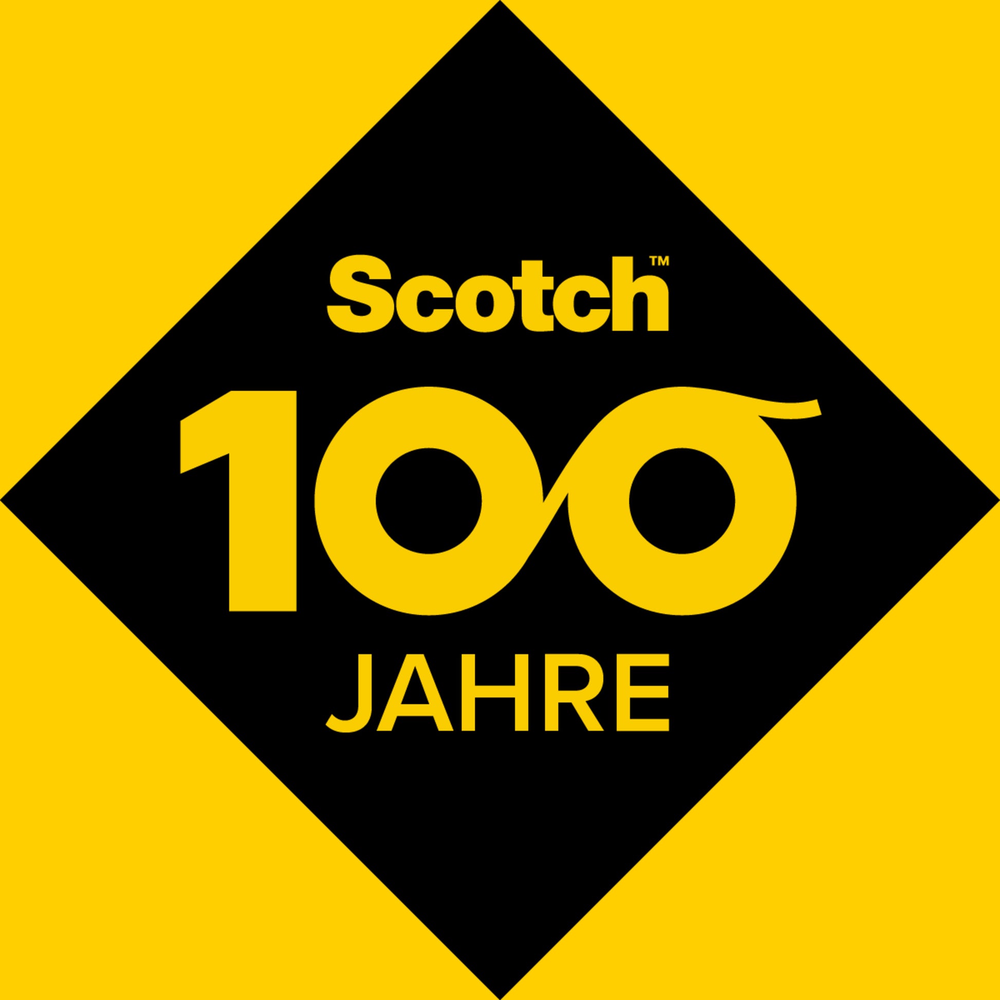Eine schwarze Raute auf Gelb zeigt "Scotch® Magic™ Klebeband 100 Jahre" in gelber Schrift, wobei die Nullen in "100" an Klebebandrollen erinnern. Von 3M Deutschland GmbH, hergestellt mit 66% pflanzlichem Klebstoff, 19mm x 30m, 1 Rolle/Packung.