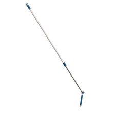 Der TELESKOPSTIEL, STAHLROHR WEIß MIT WINKELGELENK, AUSZ. 2000MM von Haug Bürsten KG ist ein langstieliges Reinigungswerkzeug mit verstellbarem Stahlgriff und abgewinkeltem Gelenk - perfekt zum Erreichen und Reinigen von engen oder schwer zugänglichen Stellen.