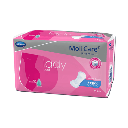 Se presenta un paquete de almohadillas Hartmann MoliCare® Premium Lady Pad. El empaque es rosa con diseño violeta y blanco y muestra el nombre del producto y el logotipo de la marca. El paquete contiene 14 almohadillas, ideal para incontinencia leve, y destaca que el producto es amigable con la piel, suave y discreto.