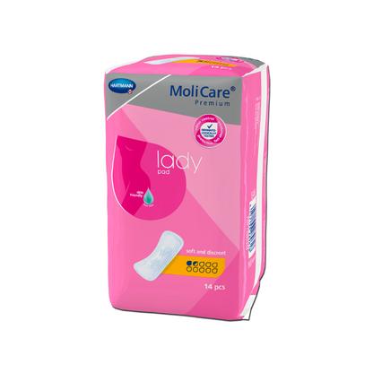 Se muestra un paquete de almohadillas Hartmann MoliCare® Premium lady pad de Paul Hartmann AG. El paquete rosa con texto blanco y azul muestra la imagen de una almohadilla. Contiene 14 unidades y se caracteriza por propiedades como suave y discreto, ideal para incontinencia leve.
