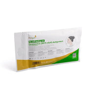 Un envase con la inscripción «Hotgen Sars-CoV-2 Antigen Laien Schnelltest CE0123 | Envase (1 prueba)» para la autodiagnóstico presenta detalles en verde y naranja y muestra la imagen de una persona. El logotipo «Hotgen» se ve claramente en la esquina superior izquierda e identifica la prueba como una prueba de antígenos del SARS-CoV-2.