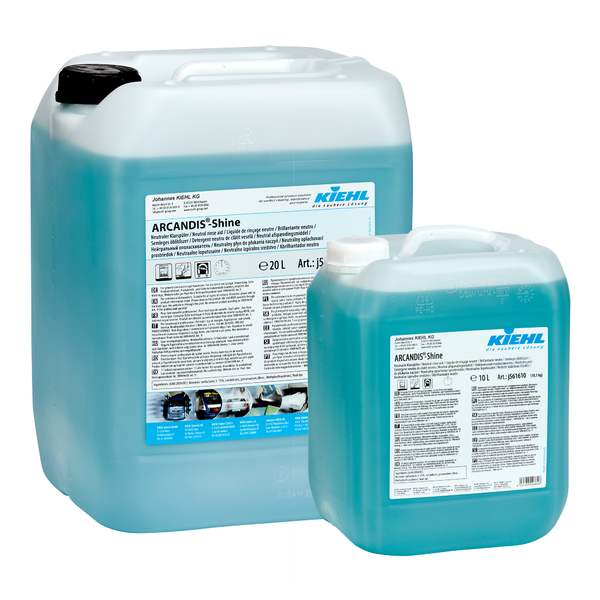 Zwei Behälter (20 L und 10 L) blauer Kiehl ARCANDIS-Shine Neutraler Klarspüler der Johannes Kiehl KG, gekennzeichnet für "streifenfreien Glanz" in Geschirrspülern.