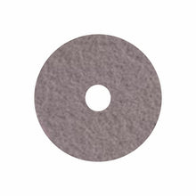 Das Arcora Kristallisationspad Für Marmor- und Steinbeläge von Arcora International GmbH ist eine graue, strukturierte 17" (432 mm) Scheibe mit Mittelloch, geeignet für Maschinen bis zu 175 U/min, abgebildet auf weißem Hintergrund. Die Packung enthält 5 Stück.