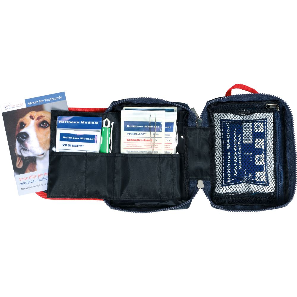 Die Holthaus Medical Pet Care Verbandtasche von Holthaus Medical GmbH & Co. KG ist ein rotes Erste-Hilfe-Set mit Verbandsmaterial, antiseptischen Tüchern und anderen medizinischen Hilfsmitteln in separaten Fächern. Auf der linken Seite ist ein Heft mit einem Hundegesicht für die Notfallversorgung Ihres Haustiers zu sehen.