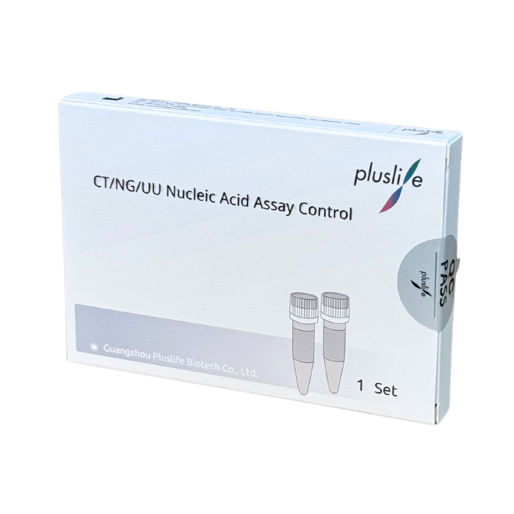 Schachtel mit Pluslife CT/NG/UU Nukleinsäure PCR Kontrollkit, mit RHAM-Technologie zur präzisen Chlamydiendiagnose von Guangzhou Pluslife Biotech Co., Ltd. Enthält ein Set, mit weißer und blauer Verpackung mit zwei Fläschchenbildern.