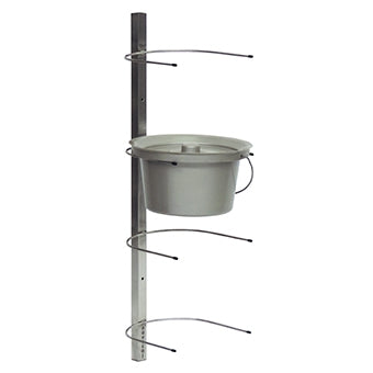 Die Novocal Toiletteneimer-Wandhalterung aus Edelstahl bietet Platz für 4 Toiletteneimer und 4 Steckbecken. Die praktische Wandhalterung von Novocal ist ideal zur sicheren, platzsparenden Aufbewahrung im Pflegebereich. Packung: 1 Stück.